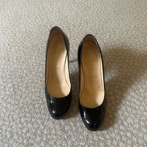 Christian Louboutin black patent pumps 36.5